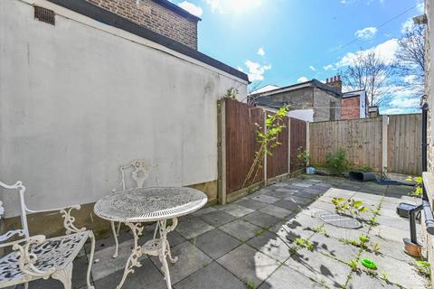 1 bedroom flat for sale, Park Lane, Tottenham, London, N17