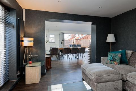 4 bedroom end of terrace house for sale, Sandringham Way, Wilmslow, SK9