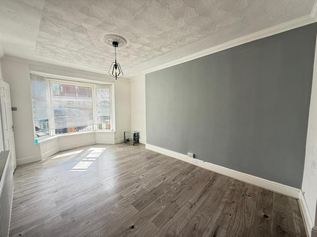 Whats App Image 2025-04-17 at 15.29.58 0110877f