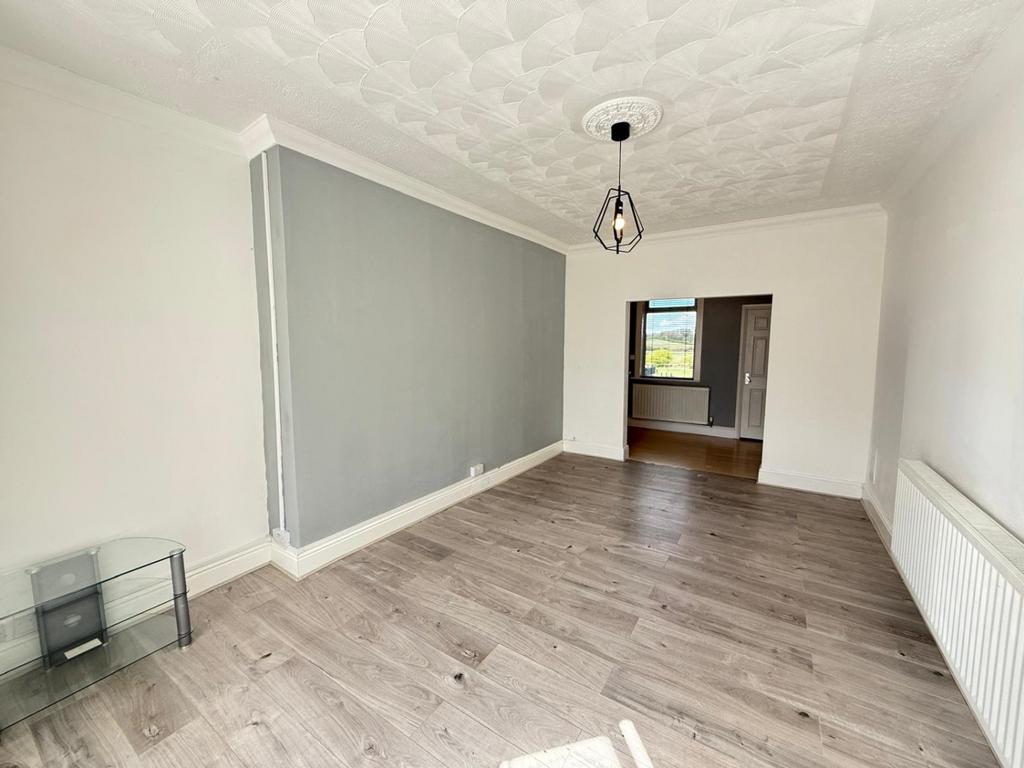 Whats App Image 2025-04-17 at 15.27.17 60980594