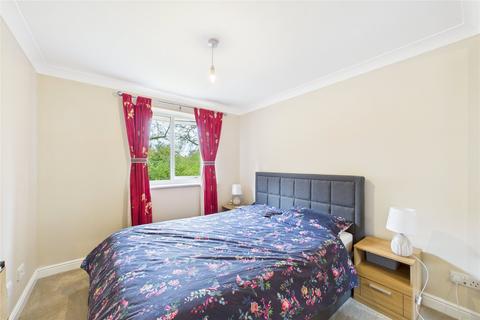 2 bedroom apartment for sale, Masefield Gardens, Crowthorne, Berkshire, RG45