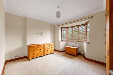 11 Bell Meadow, Godstone, RH9 8ED