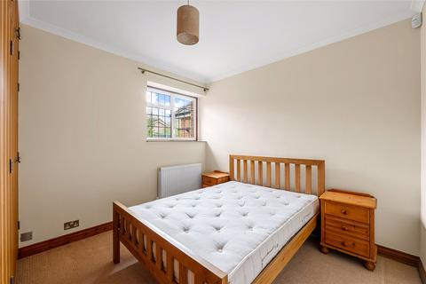 11 Bell Meadow, Godstone, RH9 8ED