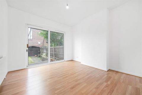 3 bedroom semi-detached house for sale, Crown Dale, Crystal Palace, SE19