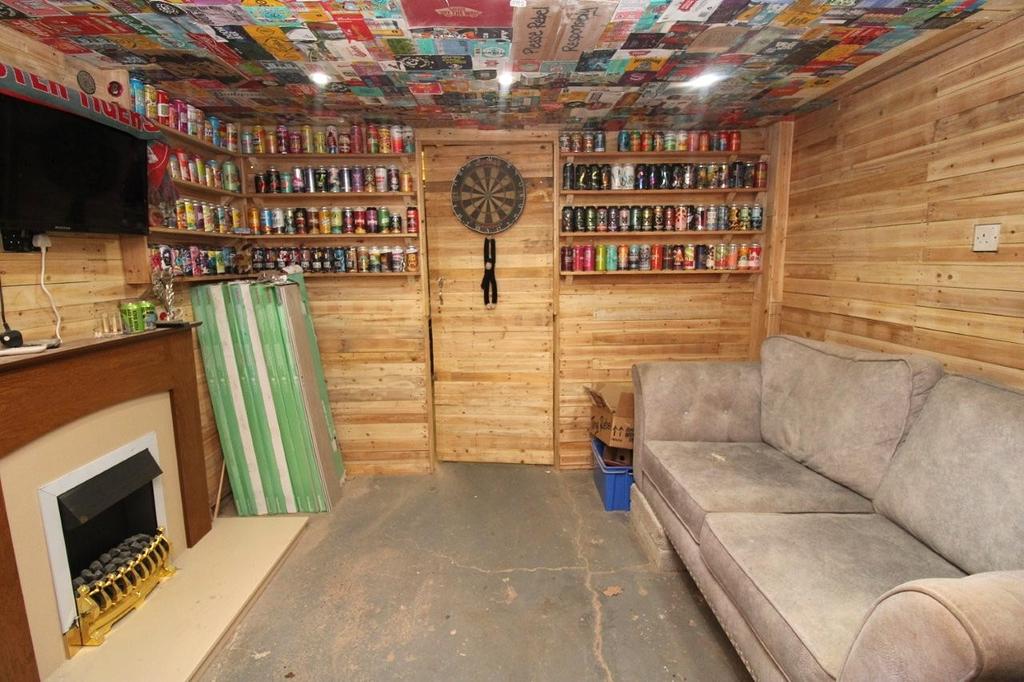 Entertainment room