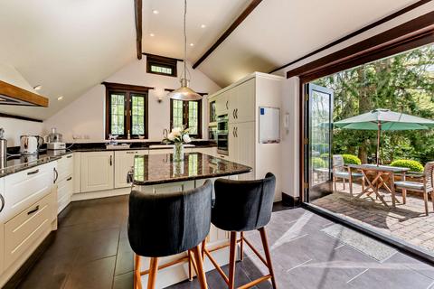 5 bedroom detached house for sale, Guildford Road, Clemsfold, Horsham