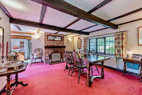 5 bedroom detached house for sale, Guildford Road, Clemsfold, Horsham