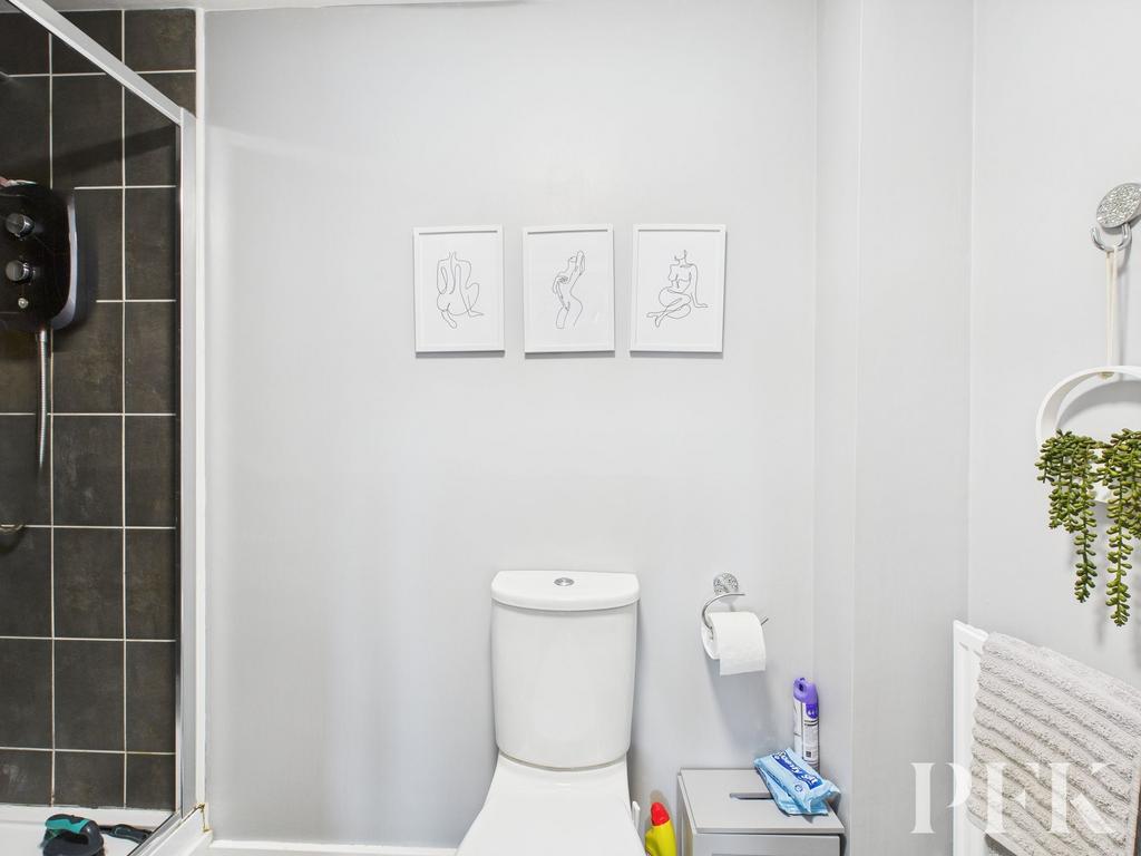 Ensuite Shower Room