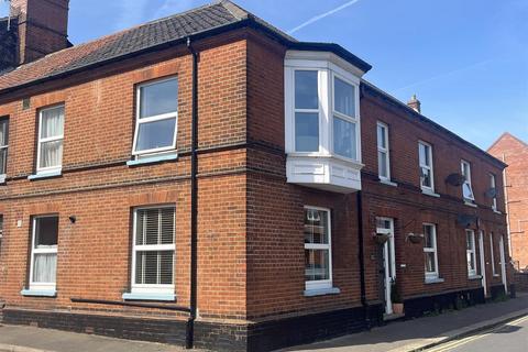 2 bedroom cottage for sale, Cambridge Street, Cromer