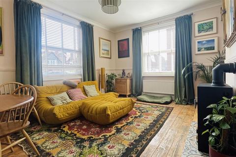 2 bedroom cottage for sale, Cambridge Street, Cromer