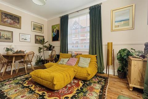 2 bedroom cottage for sale, Cambridge Street, Cromer