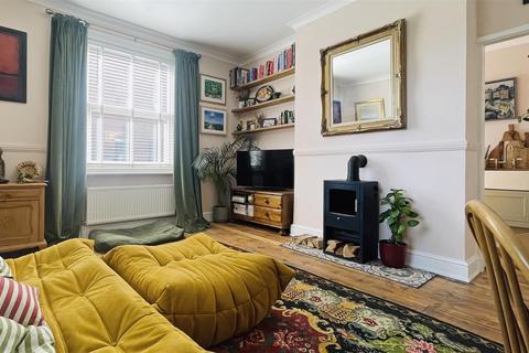 2 bedroom cottage for sale, Cambridge Street, Cromer