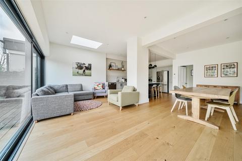 6 Avon Road, Keynsham, Bristol, BS31 1LJ