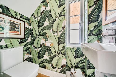 6 Avon Road, Keynsham, Bristol, BS31 1LJ