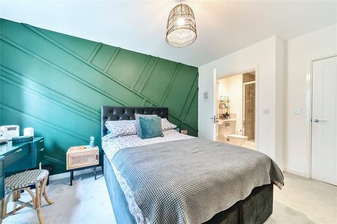 Flat 1, 13 Hoffmans Road, London, E17 6ZE