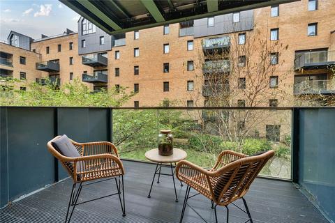 Flat 1, 13 Hoffmans Road, London, E17 6ZE
