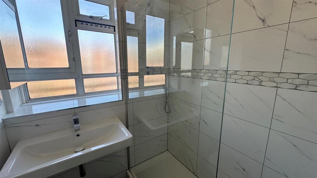 Bathroom, Rollo Court, Eden Harper SW11