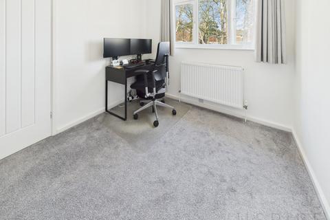 16 Bishopstone Walk, Crawley, RH11 9TA
