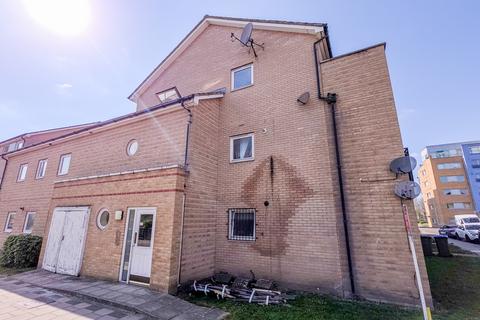 1 bedroom flat for sale, Miles Drive, West Thamesmead, London, SE28