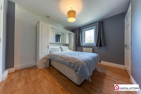 2 bedroom flat to rent, Great Northern Road, Aberdeen AB24