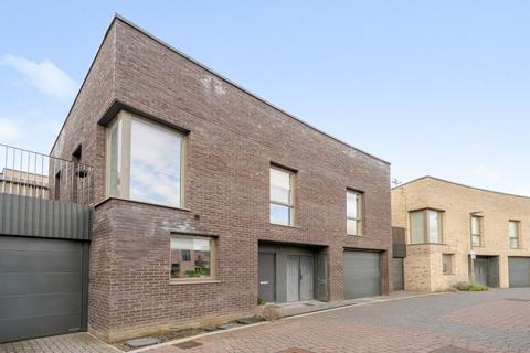 3 bedroom detached house to rent, Barton Park,  Headington,  OX3