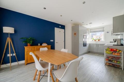 3 bedroom detached house to rent, Barton Park,  Headington,  OX3