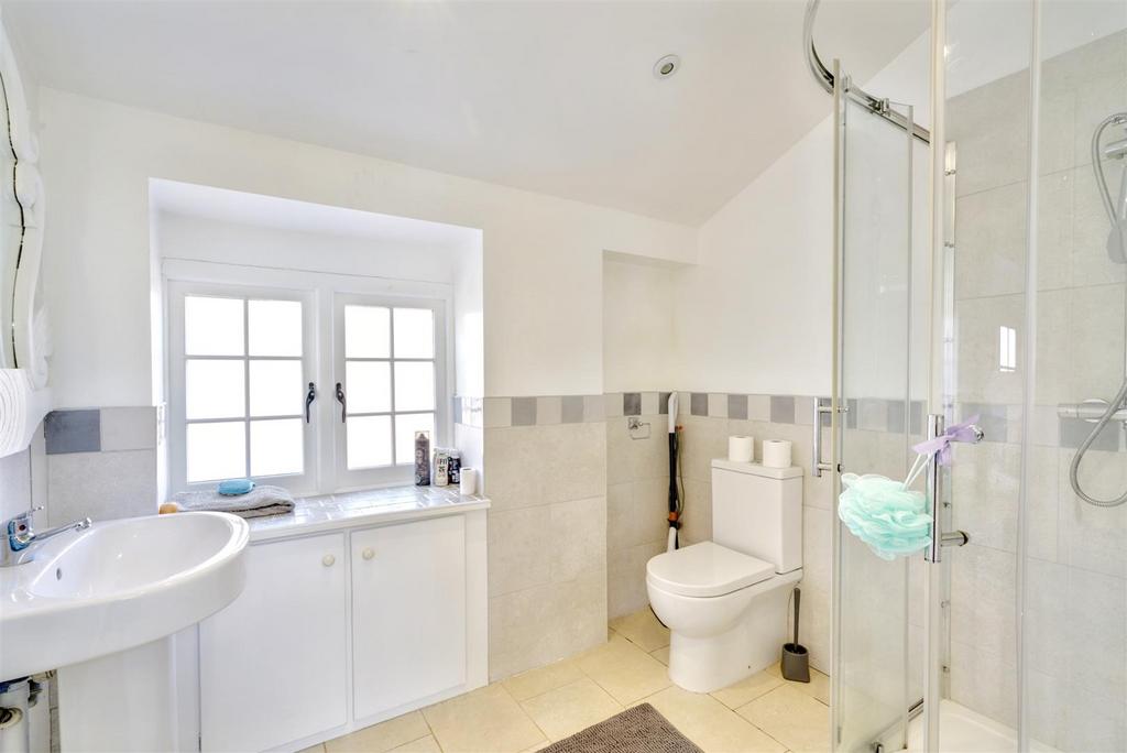 Ensuite 2 1.jpeg