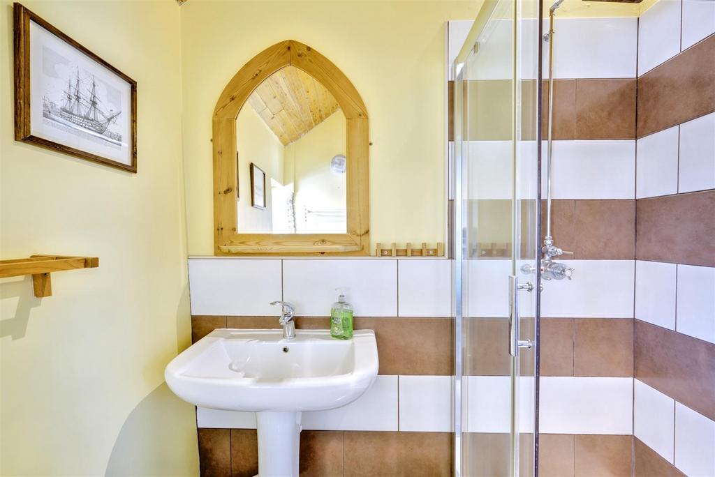 Cottage 1 Bathroom 1 1.jpeg