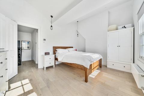 8 Admiral Street, London, SE8 4HY