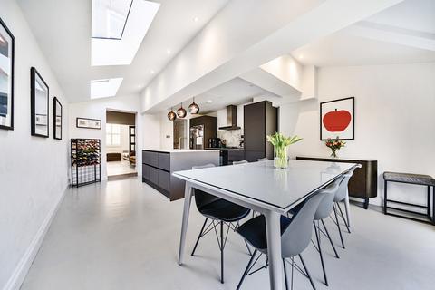 8 Admiral Street, London, SE8 4HY