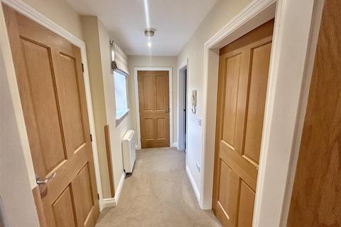 undefined, Warwick Court,,Balderton