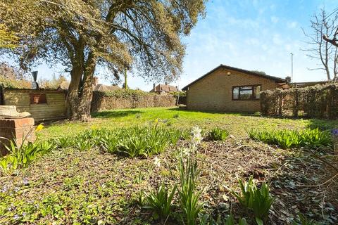 4 bedroom bungalow for sale, White Hill Close, Canterbury CT4
