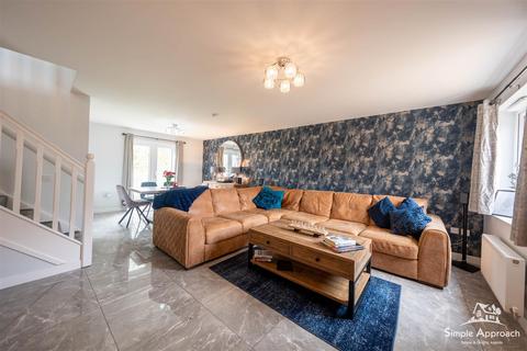 49 Frances Gordon Road, Perth, PH2 8EW