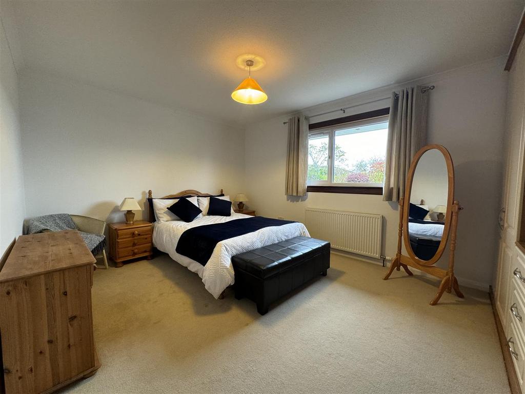 Bedroom 3.jpg
