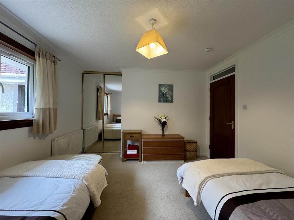 Bedroom 4.2.jpg