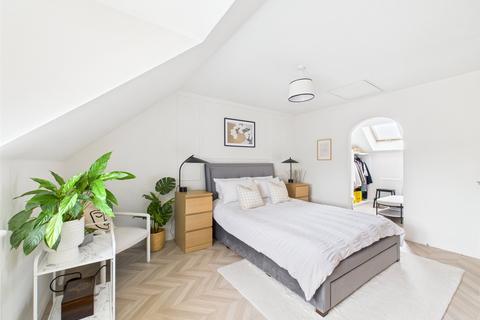 4 bedroom semi-detached house for sale, Spinners Road, Brockworth, Gloucester, Gloucestershire, GL3