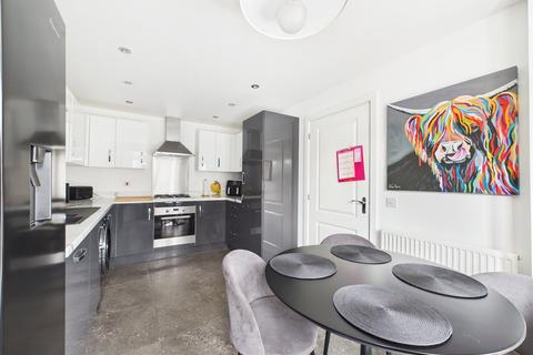 4 bedroom semi-detached house for sale, Spinners Road, Brockworth, Gloucester, Gloucestershire, GL3
