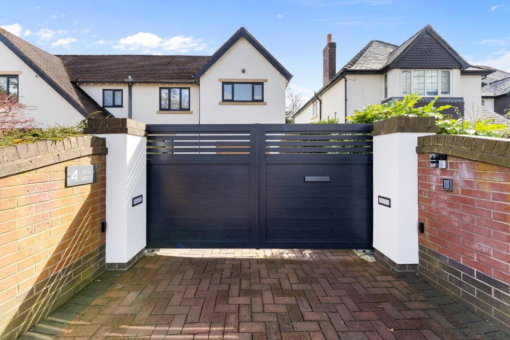 4 MOSS LANE-16.jpg