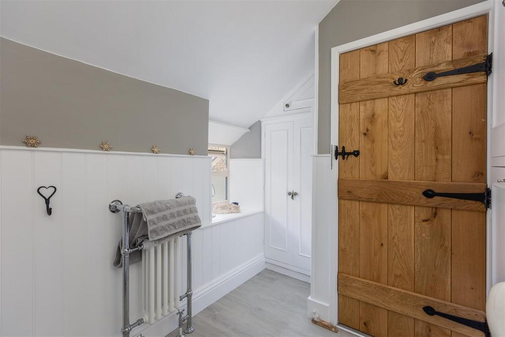 Honeystone Cottage Shower Room-2.jpg