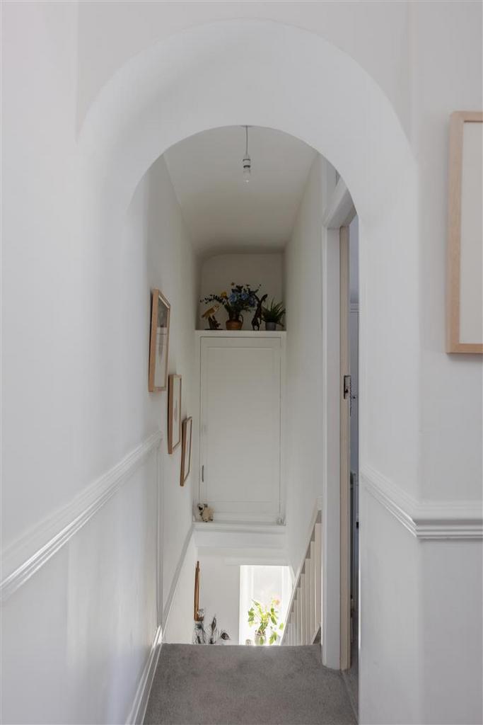 Honeystone Cottage Landing.jpg