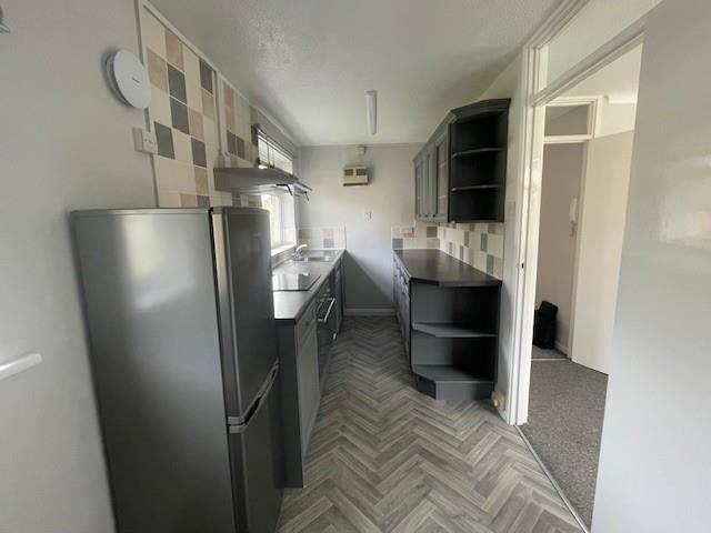 Kitchen 1.jpg