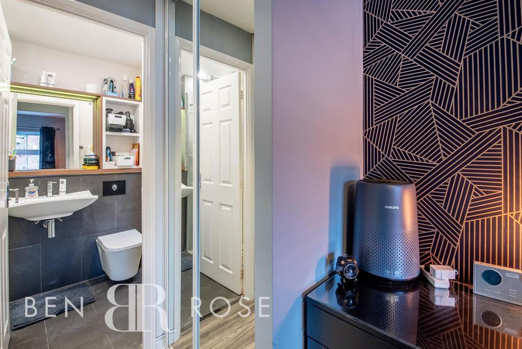 Ensuite