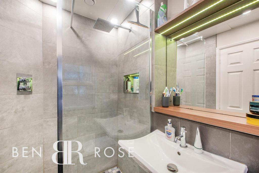 Ensuite