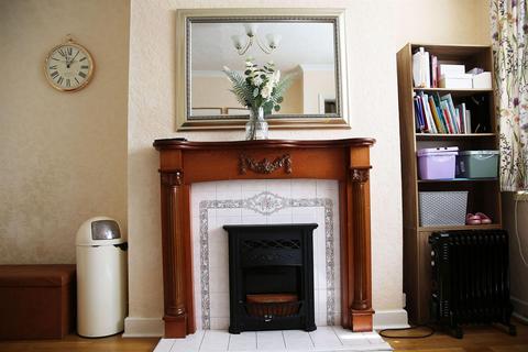 2 bedroom end of terrace house for sale, Whitburn Avenue, Great Barr, Birmingham