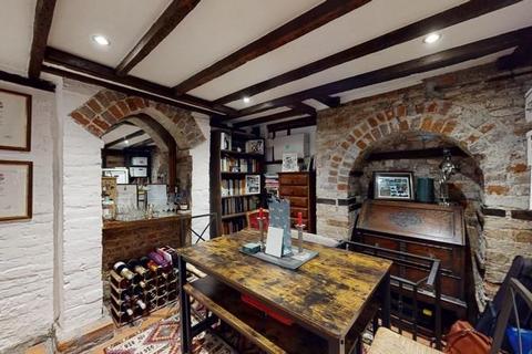 undefined, Love Lane, Canterbury, Kent, CT1