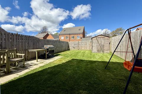 3 bedroom end of terrace house for sale, Haydock Drive, Darlington