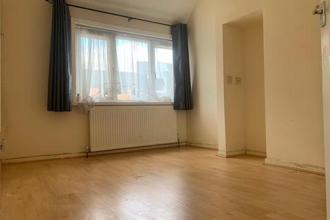 2 bedroom end of terrace house to rent, Formans Road, Sparkhill