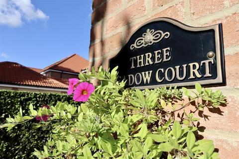 5 bedroom detached house for sale, Meadow Court, Newport