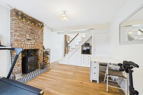 14, Mill Cottages High Road, Fobbing, Stanford-le-hope, SS17 9HZ