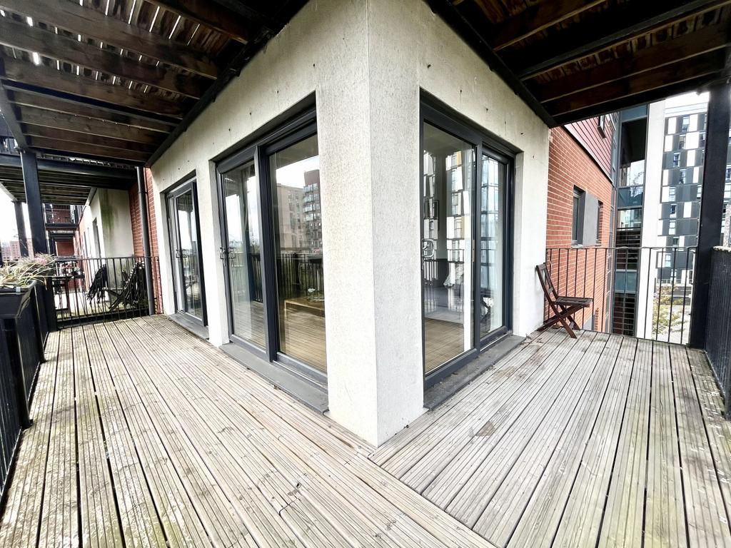 Wrap around balcony